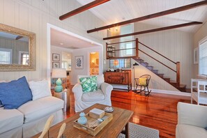 Smart TV, books, stereo, printers