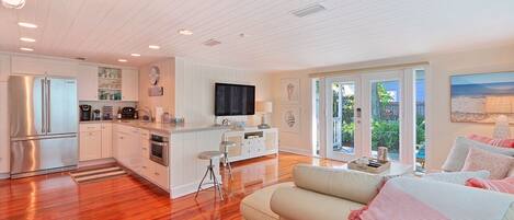 Smart TV, books, stereo, printers