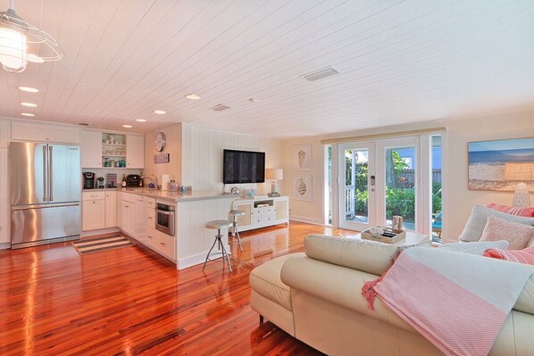 Smart TV, books, stereo, printers