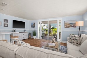 Smart TV, books, stereo, printers