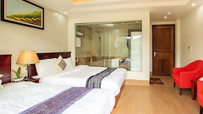 Family Room (Deluxe) | Meja, langsir/tirai gelap terus, Wi-fi percuma, cadar katil 