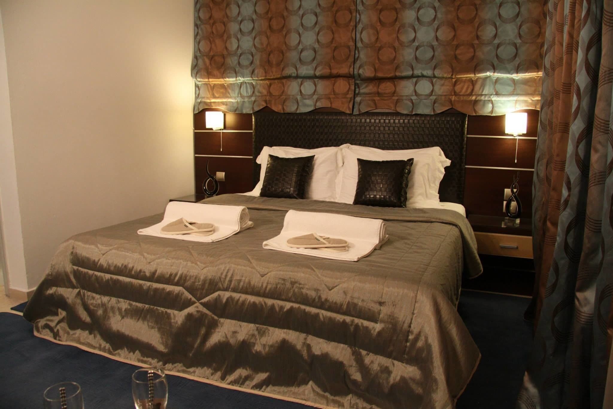 Minibar, desk, iron/ironing board, free WiFi