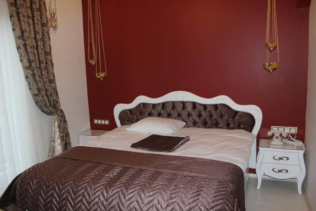 Doppia Basic, 1 camera da letto, bagno privato | Una cassaforte in camera, con stile personalizzato, una scrivania