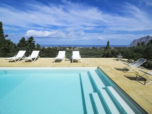Seasonal outdoor pool - Casa Valderice (Valderice)