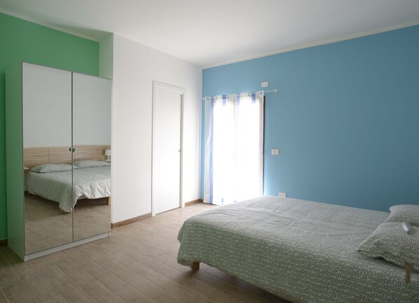 Desk, free WiFi, bed sheets