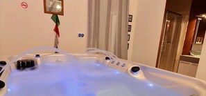 Deep-tissue massages, massages