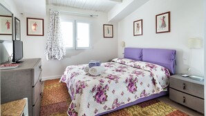 Apartment, 2 Bedrooms | 2 bedrooms, iron/ironing board, WiFi (free), bed sheets - Donnalucata Suite (Scicli)