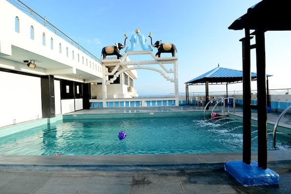 Rooftop pool