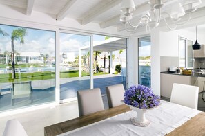 Appartement, 3 slaapkamers | Dineren in de kamer