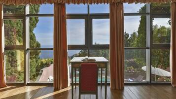 Villa Club, 5 camere da letto | 5 camere, ferro/asse da stiro, Wi-Fi gratuito, lenzuola