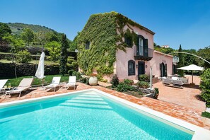 Seasonal outdoor pool - La Capinera (Trecastagni)