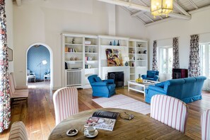 Villa, 4 Bedrooms | In-room dining - La Capinera (Trecastagni)