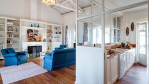 Villa, 4 Bedrooms | Living area | Flat-screen TV - La Capinera (Trecastagni)