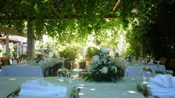 Außenbereich für Bankette