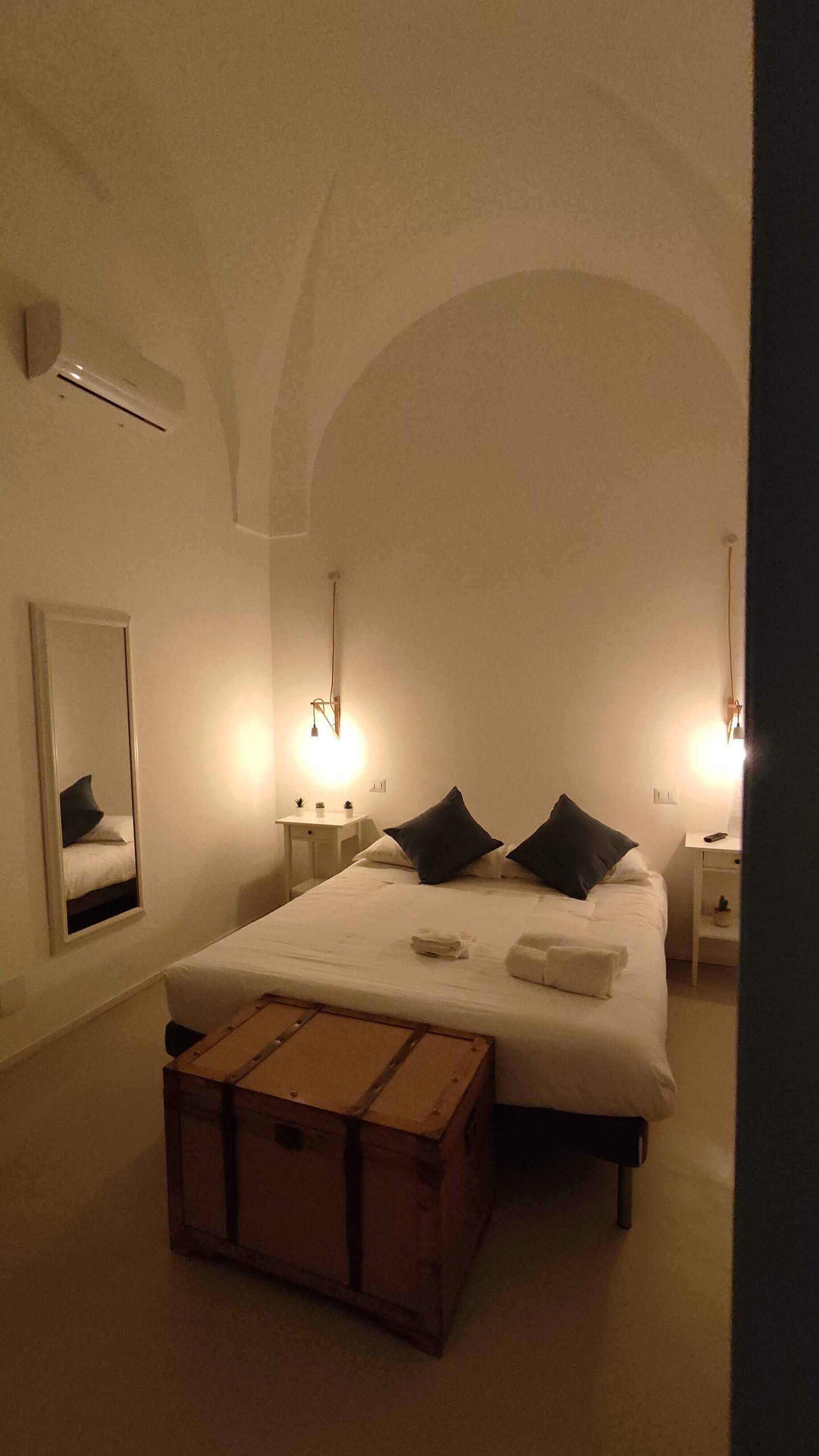 Frette Italian sheets, down duvets, minibar, desk