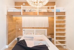 Comfort Apartment | Free WiFi, bed sheets