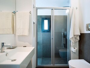 Villa, 3 Bedrooms | Bathroom | Shower, rainfall showerhead, hair dryer, bidet - Le Dune - Cicas (Menfi)