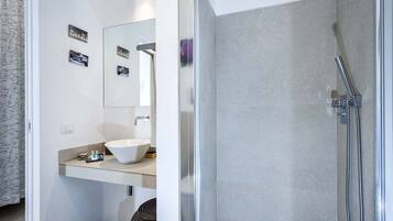 Villa, 3 Bedrooms | Bilik Mandi | Pancuran mandi, hulu semburan mandi hujan, pengering rambut, bidet