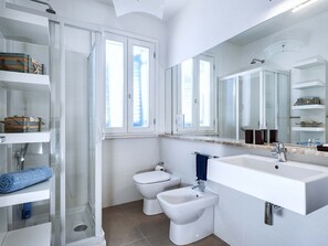 Ferienhaus, 3 Schlafzimmer | Badezimmer