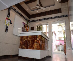 Reception - Anil Guest House (Mumbai)