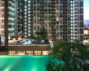 Exterior - The Base Pattaya by Arne (Pattaya)
