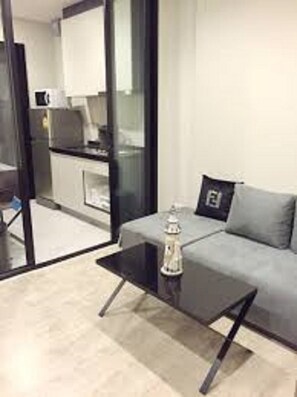 Room - The Base Pattaya by Arne (Pattaya)