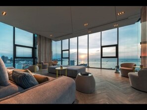Interior - The Base Pattaya by Arne (Pattaya)