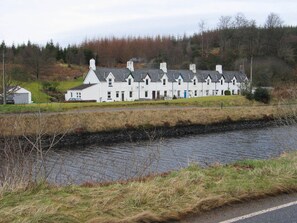 Front of property - Crinan Canal Cottage (Lochgilphead)