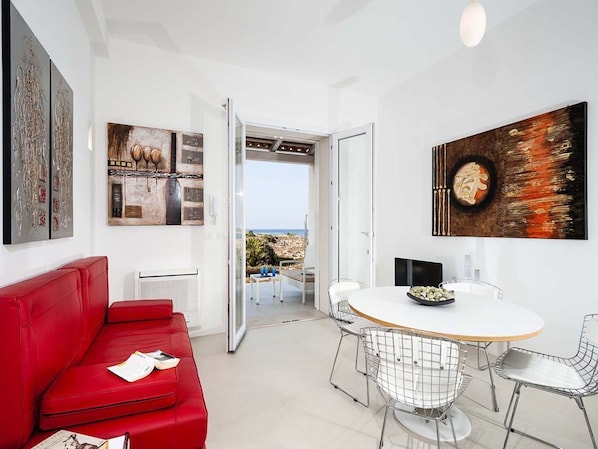Villa, 5 chambres | Restauration dans la chambre