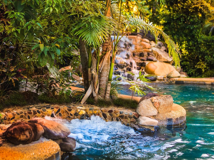 Kolam renang outdoor