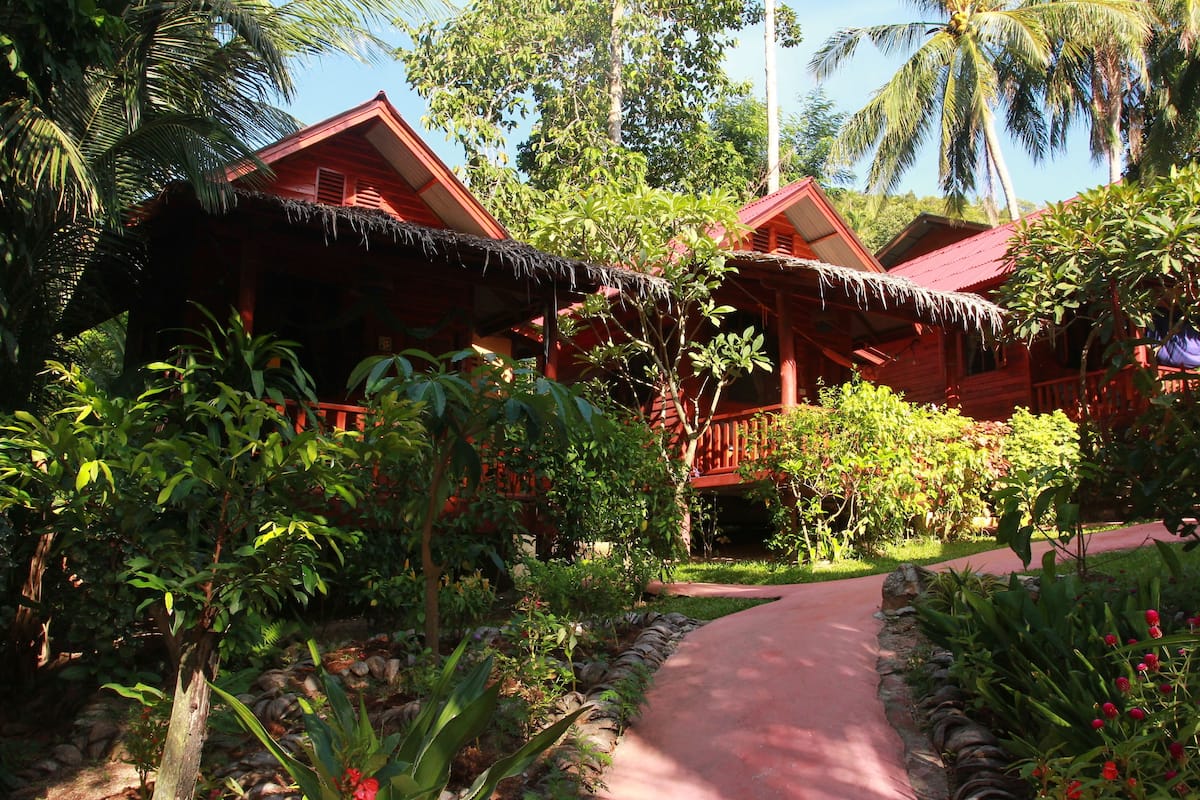Standard Bungalow 2 with Air Conditioned | In-room safe, desk, WiFi (free)