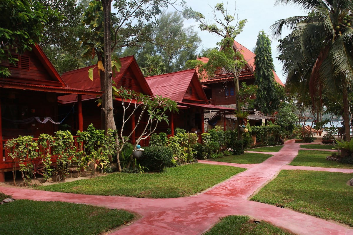 Thai House Garden Family