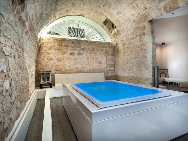 Villa, 4 Bedrooms | Private spa tub - Villa Luna (Scicli)