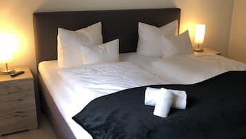 1 bedroom, in-room safe, individually decorated, individually furnished