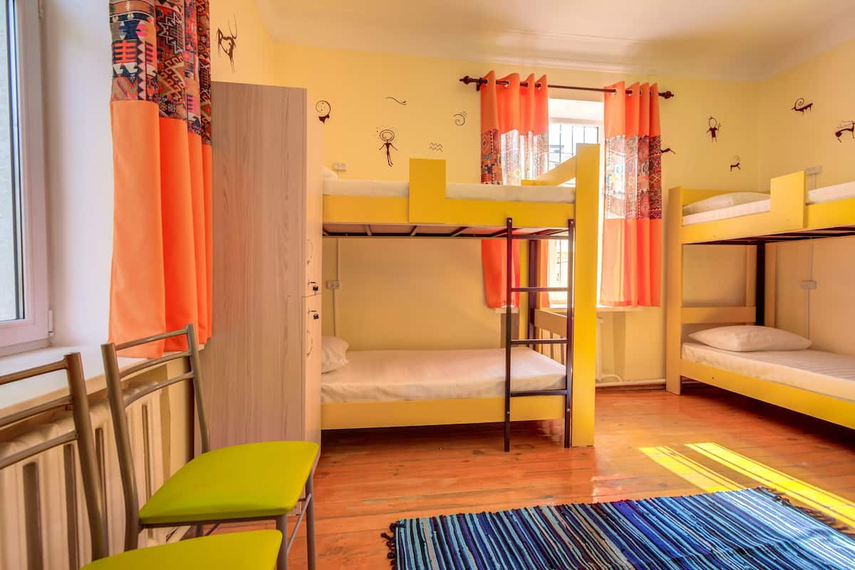 In-room safe, WiFi (free), bed sheets