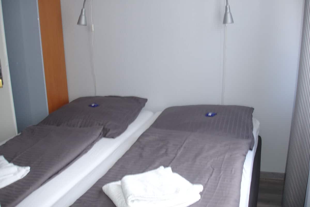 Camera con letto matrimoniale o 2 letti singoli | 12 camere, con stile personalizzato, una scrivania, tende oscuranti