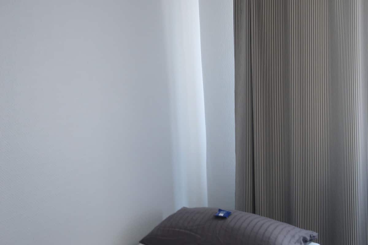Single Room | 12 bedrooms, desk, blackout drapes, WiFi (free)