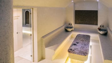 Sauna, hot tub, steam room, Turkish bath/hammam, body treatments