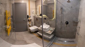 Deluxe Double Room Single Use, 1 Queen Bed, Non Smoking | Bathroom | Shower, rainfall showerhead, hair dryer, bathrobes - Mandachi Hotel & SPA (Suceava)