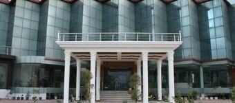 Hotel Padmini Palace