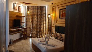 Exterior - Hotel Padmini Palace (Rishikesh)