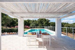Pool - Trulli Santa Maria dei Grani: Trulli with private pool, Pet Friendly (Ceglie Messapica)