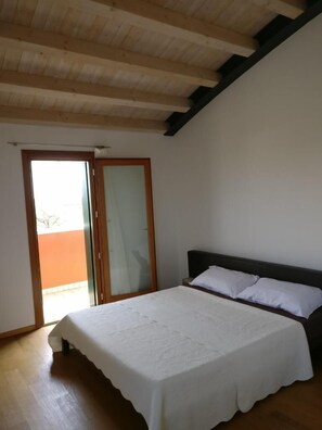 Penthouse | Desk, free cribs/infant beds, free WiFi - Oleaclub Locazione Turistica (Maser)