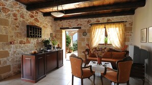 Unclassified image, 2 of 85, button - Kavousi Resort (Kissamos)