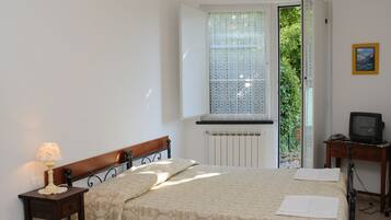 Doppel- oder Zweibettzimmer