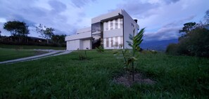 Front of property - Villa Alejos (Circasia)