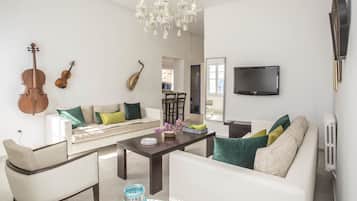 Standard Apartment, 2 Bedrooms, Non Smoking | Living room | Flat-screen TV