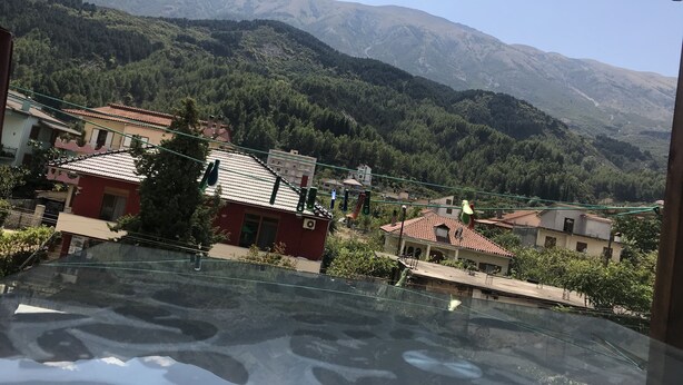 إطلالة على الجبل