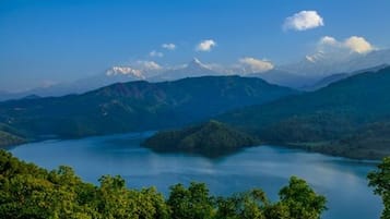 Chambre Deluxe, 1 lit une place, non-fumeurs | Vue sur le lac