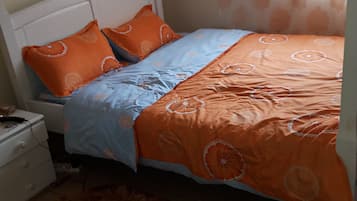 2 phòng ngủ, trang trí khác biệt